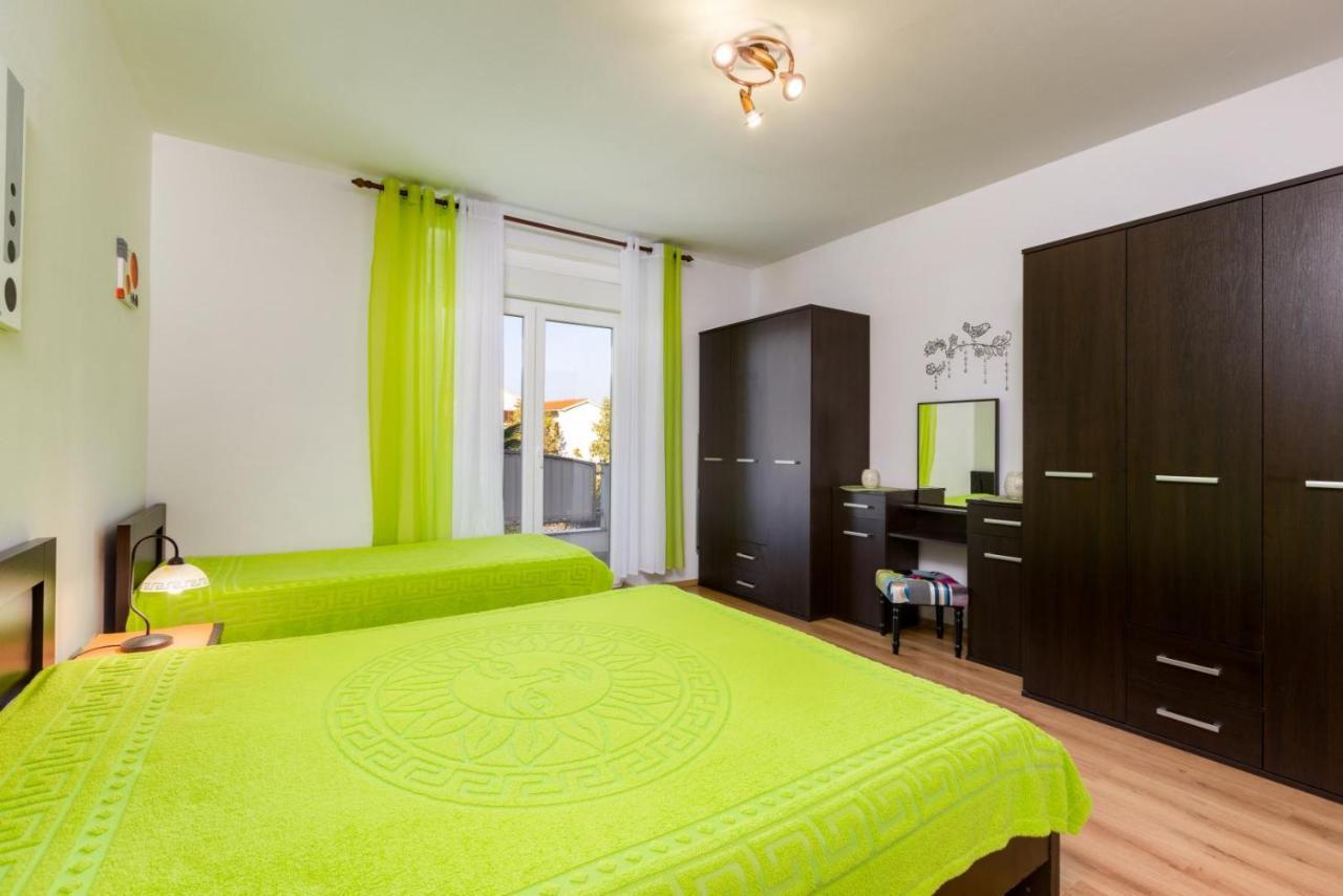 Apartman Volaric Apartment คิร์ก ภายนอก รูปภาพ