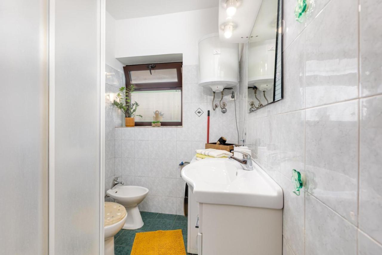 Apartman Volaric Apartment คิร์ก ภายนอก รูปภาพ